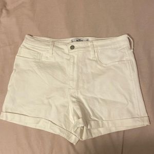 Curvy High-Rise White Rolled Denim Short (3”)